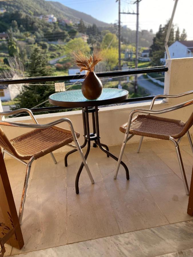 Vátos Navy Apartment With Mountain View &Private Parking מראה חיצוני תמונה