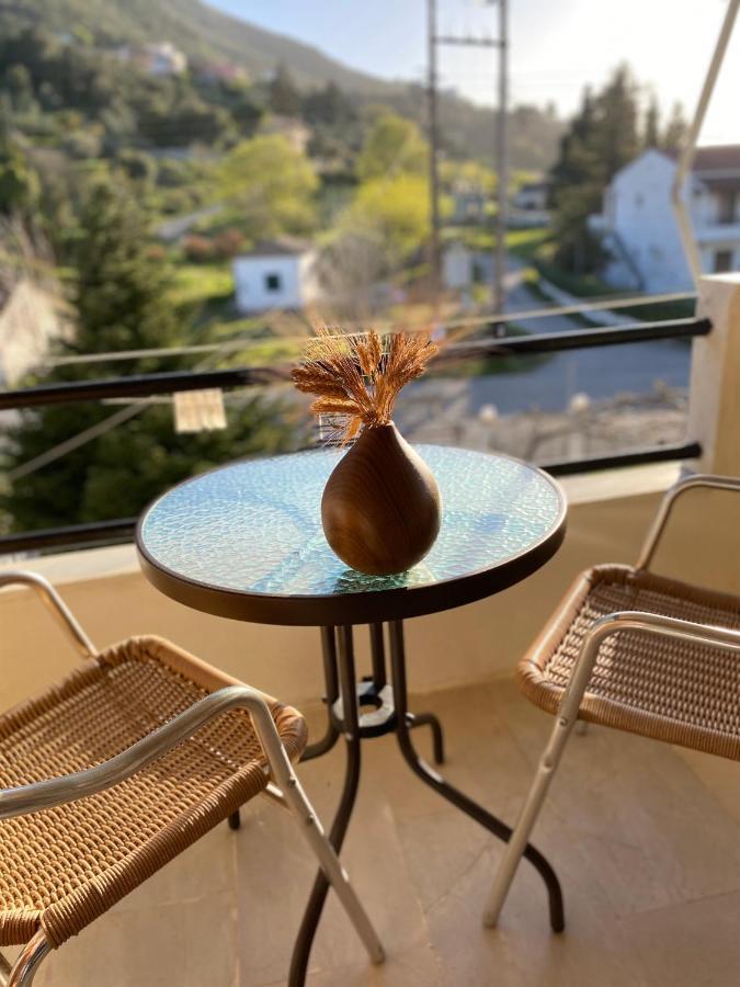 Vátos Navy Apartment With Mountain View &Private Parking מראה חיצוני תמונה