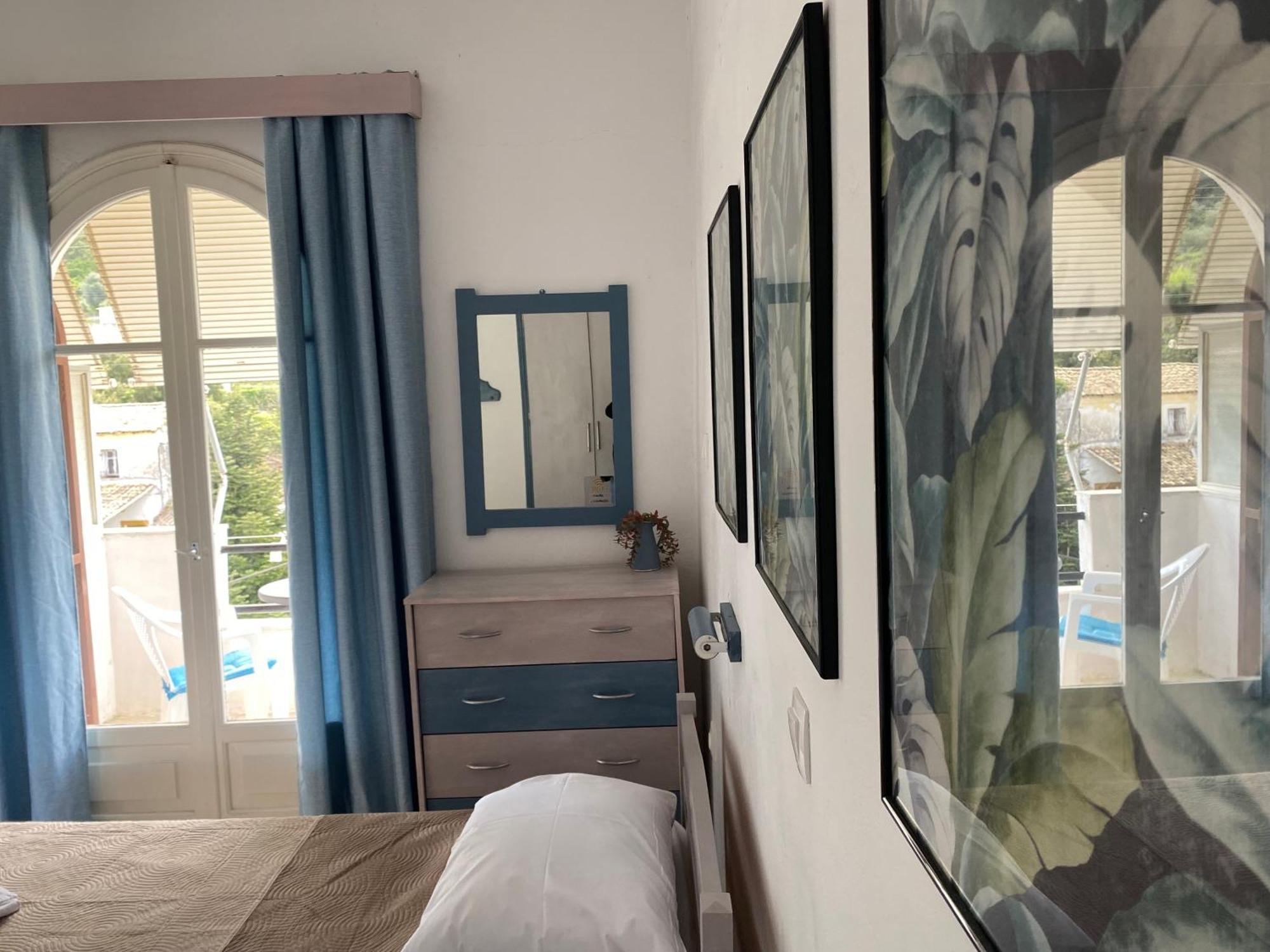Vátos Navy Apartment With Mountain View &Private Parking מראה חיצוני תמונה