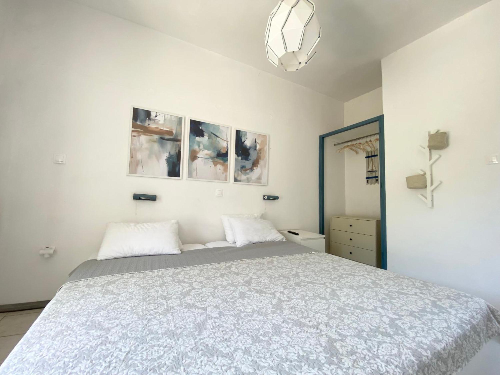 Vátos Navy Apartment With Mountain View &Private Parking מראה חיצוני תמונה