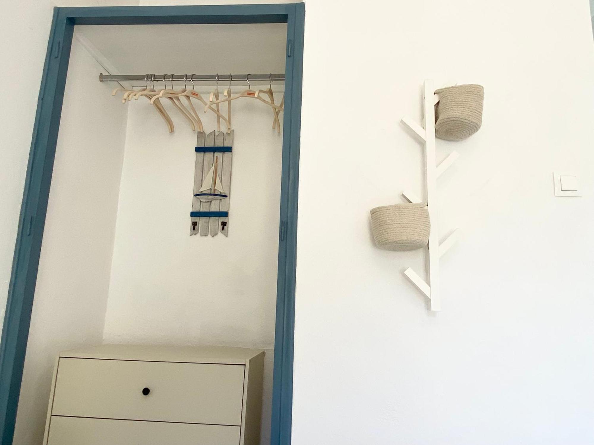Vátos Navy Apartment With Mountain View &Private Parking מראה חיצוני תמונה