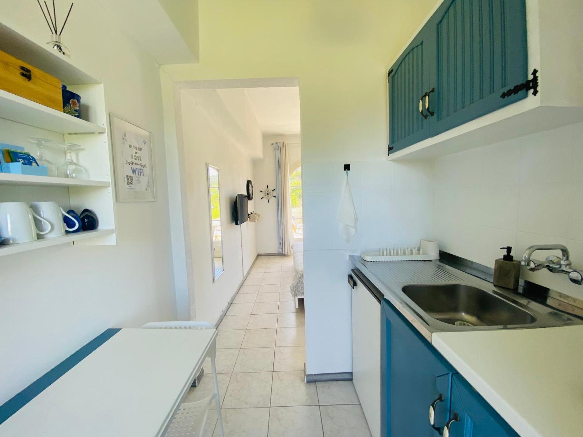 Vátos Navy Apartment With Mountain View &Private Parking מראה חיצוני תמונה