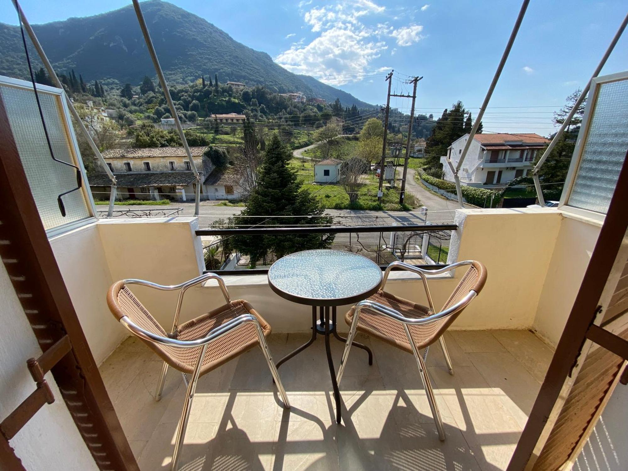 Vátos Navy Apartment With Mountain View &Private Parking מראה חיצוני תמונה