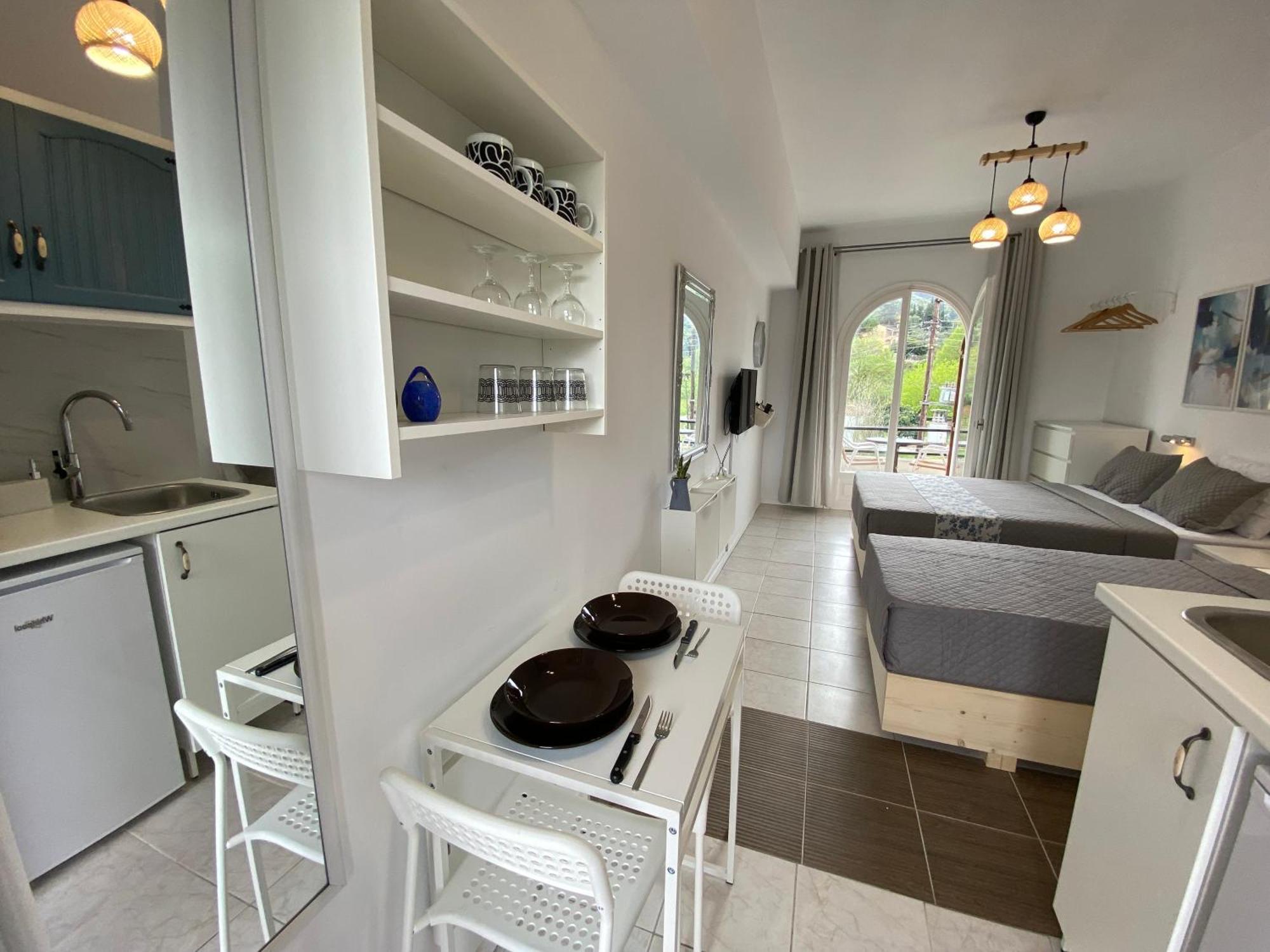 Vátos Navy Apartment With Mountain View &Private Parking מראה חיצוני תמונה